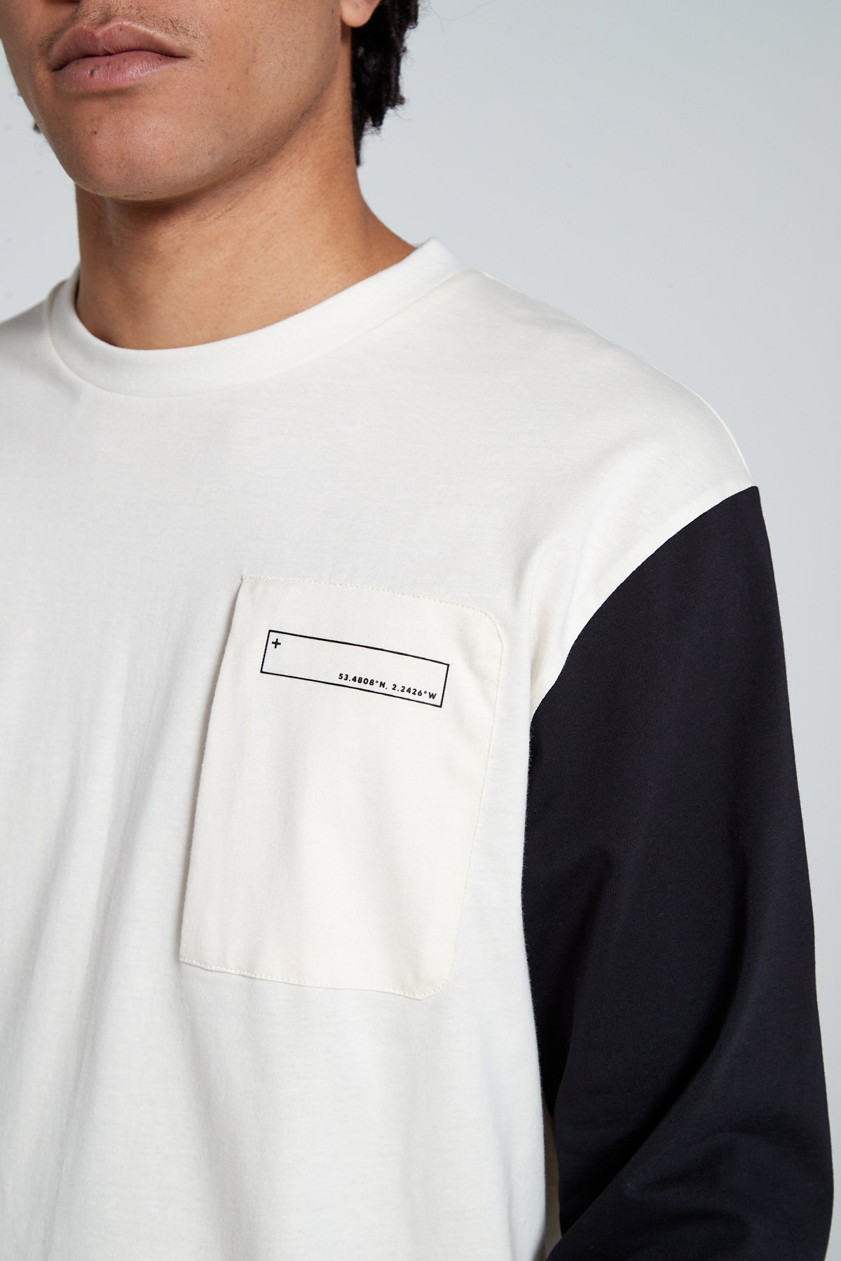 Track 2.0 Retro Zip Pocket Long Sleeve T-Shirt - Off White